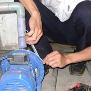 Dịch Vụ Lắp Đặt Máy Bơm Nước Tại Nhà | Thợ Tốt Sài Gòn – Đảm Bảo Chất Lượng, Tiện Lợi